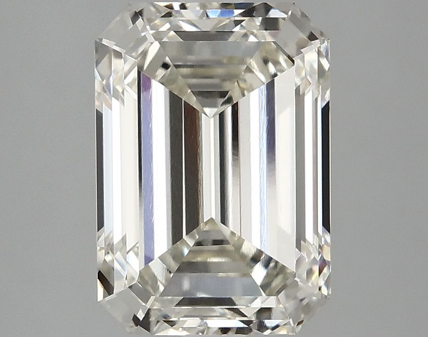 3.10 ct Emerald diamond