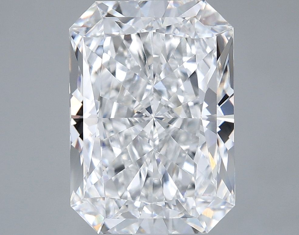 4.55 ct. radiant Lab Grown Diamond front image