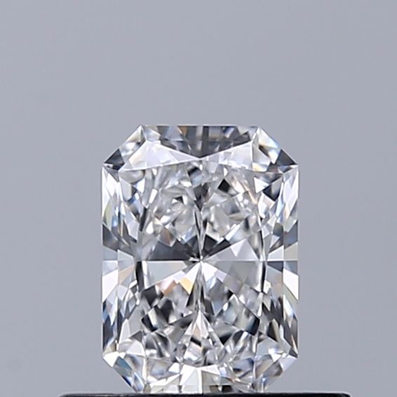 0.48 ct lab-grown Radiant Diamond