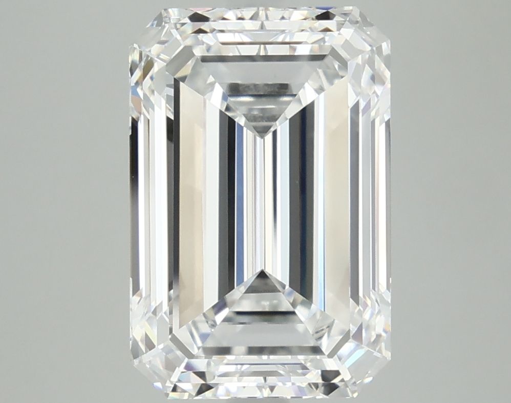 5.53 ct. emerald Lab Grown Diamond front image