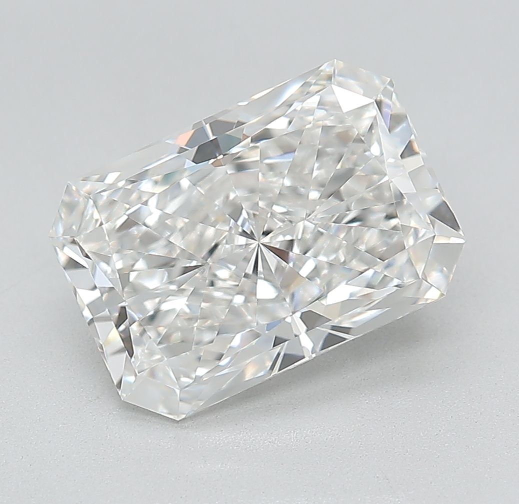 3.72 ct Radiant diamond