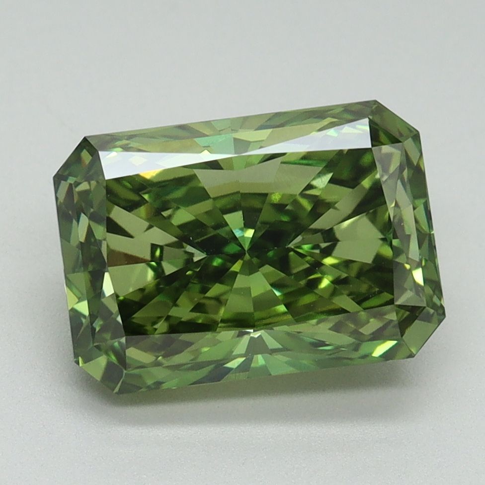 3.11 ct Radiant diamond