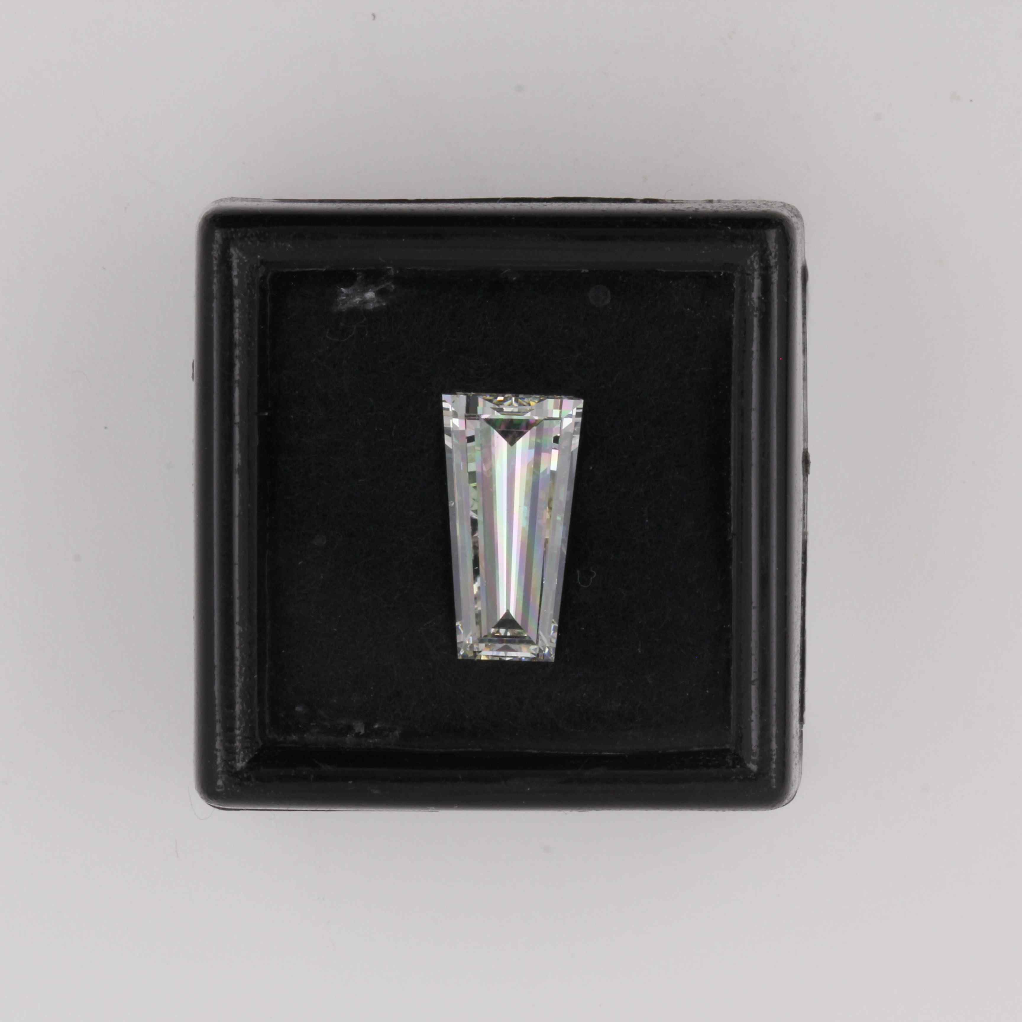 2.16 ct Tapered baguette Diamond