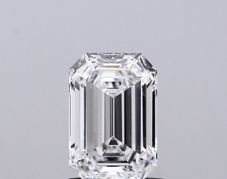 1.06 ct. emerald Lab Grown Diamond front image