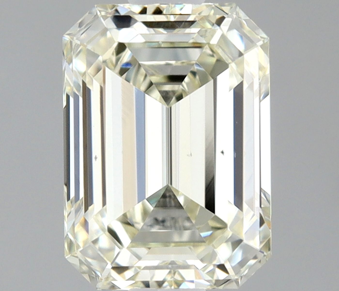 0.90ct Emerald diamond
