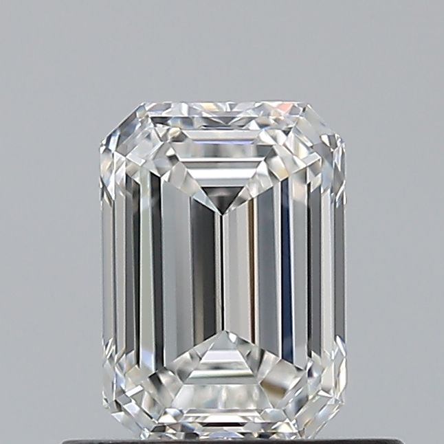 0.70 ct Emerald diamond