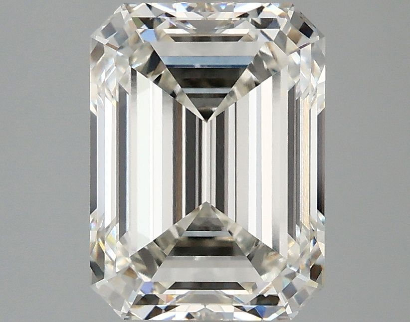 3.09 ct Emerald diamond