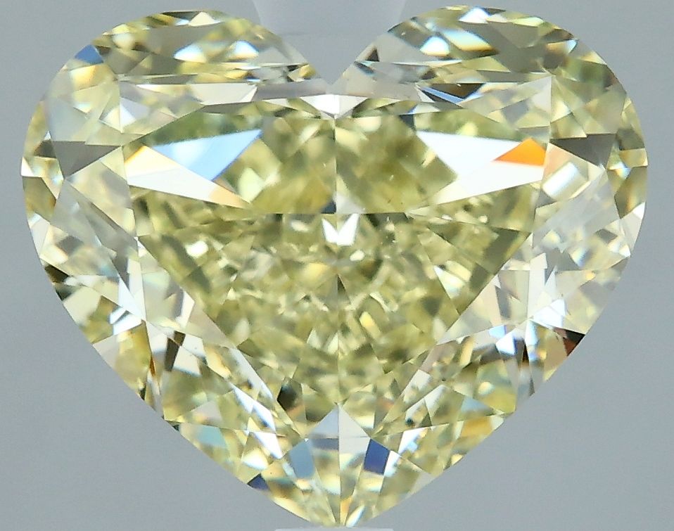 2.84 ct Heart diamond