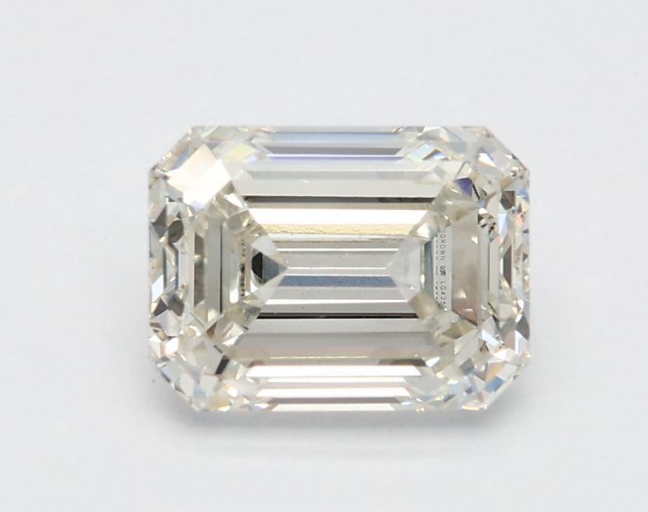 1.30 ct. emerald Lab Grown Diamond front image