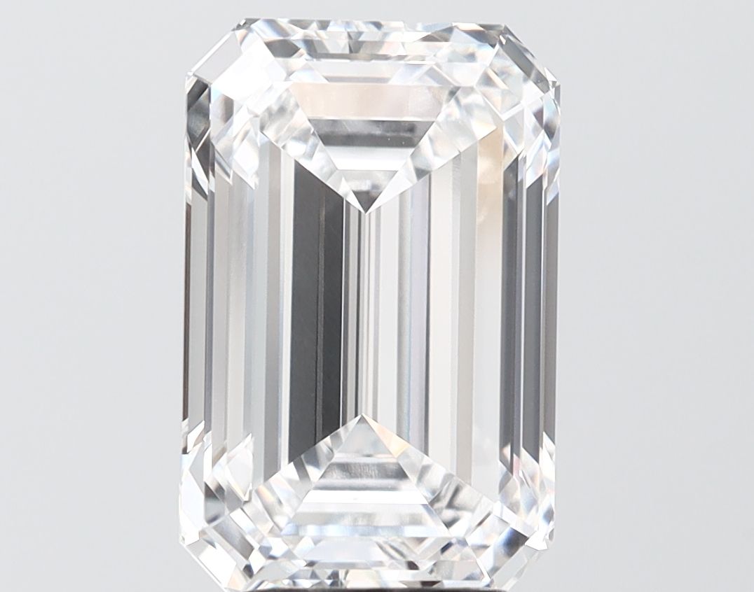 5.05 ct. emerald Lab Grown Diamond front image