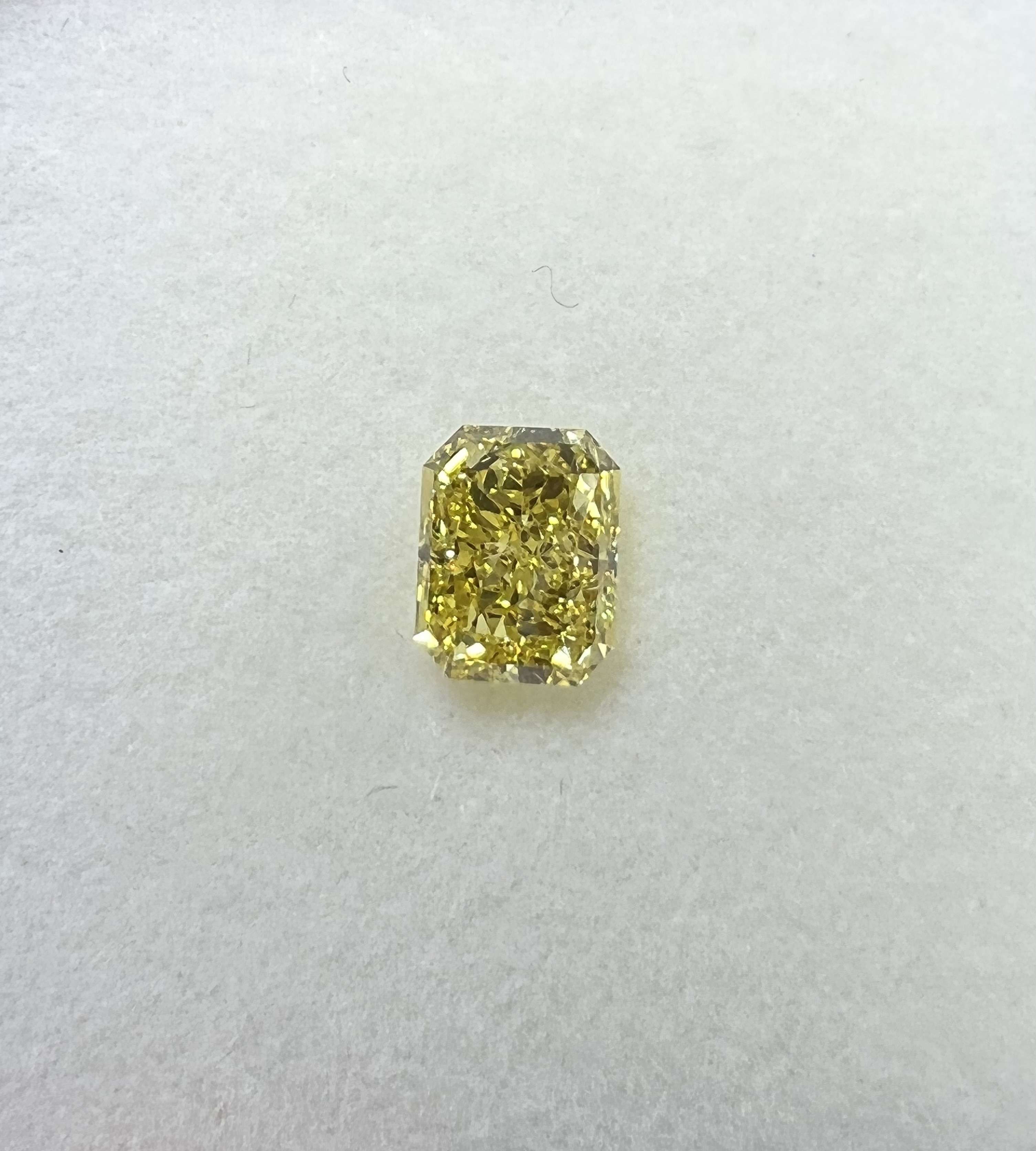 1.16 ct Radiant diamond