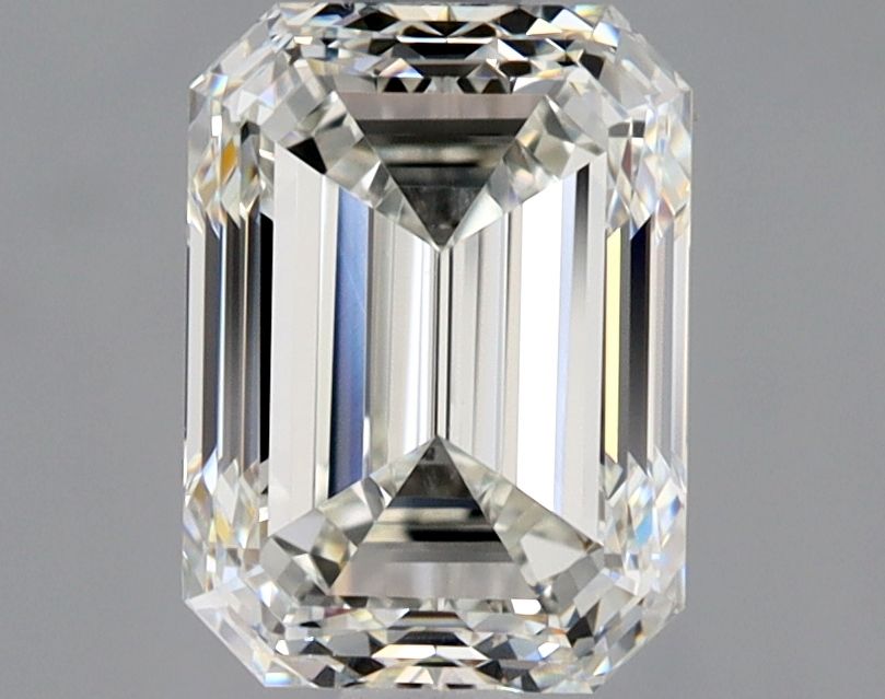 1.70 ct Emerald diamond