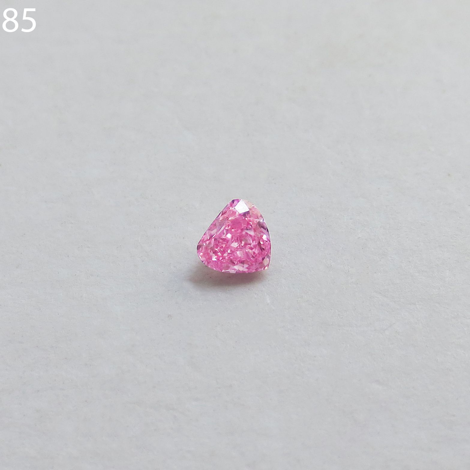 Diament 0.1 ct Fancy Vivid Purple Pink/