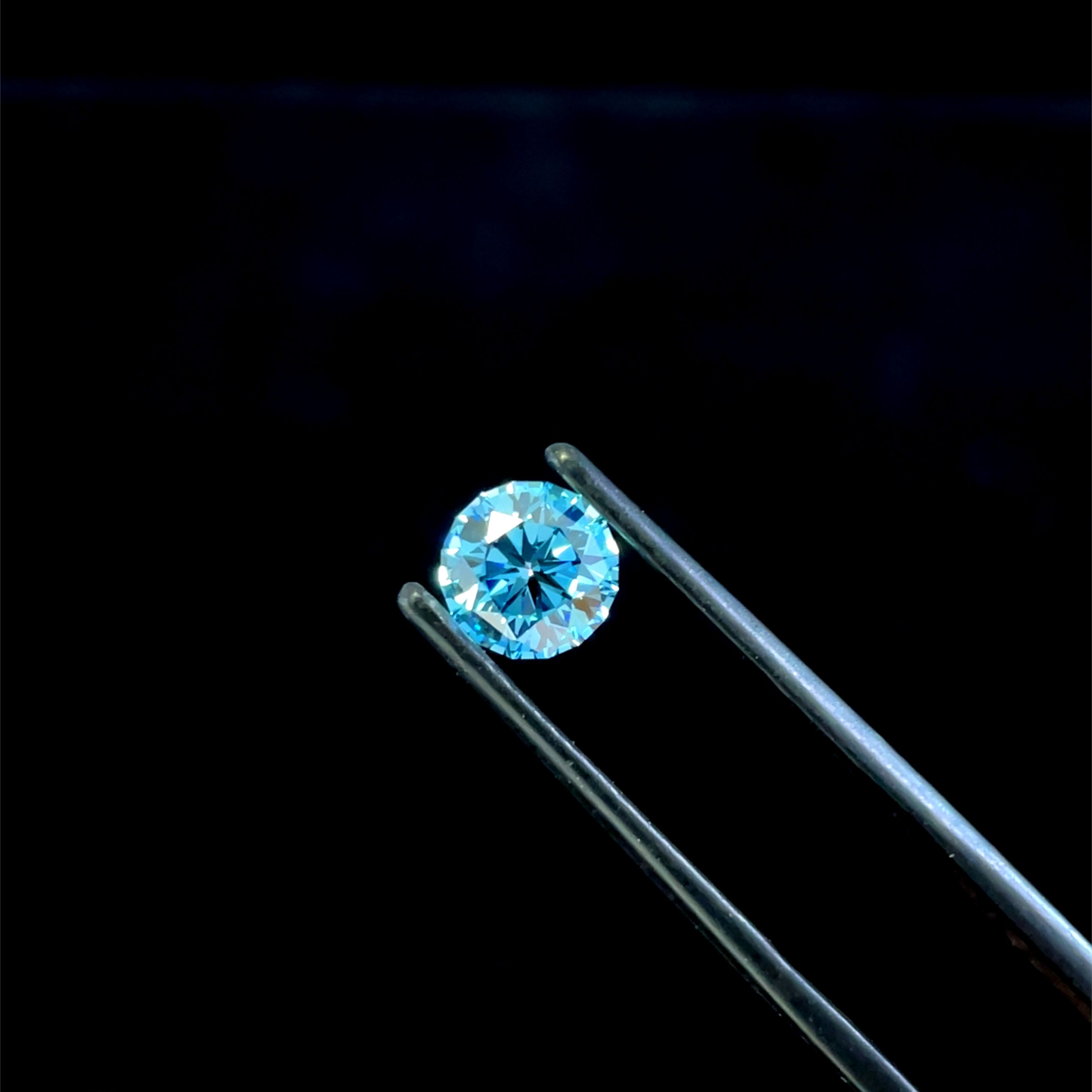1.04 ct. round Lab Grown Diamond front image