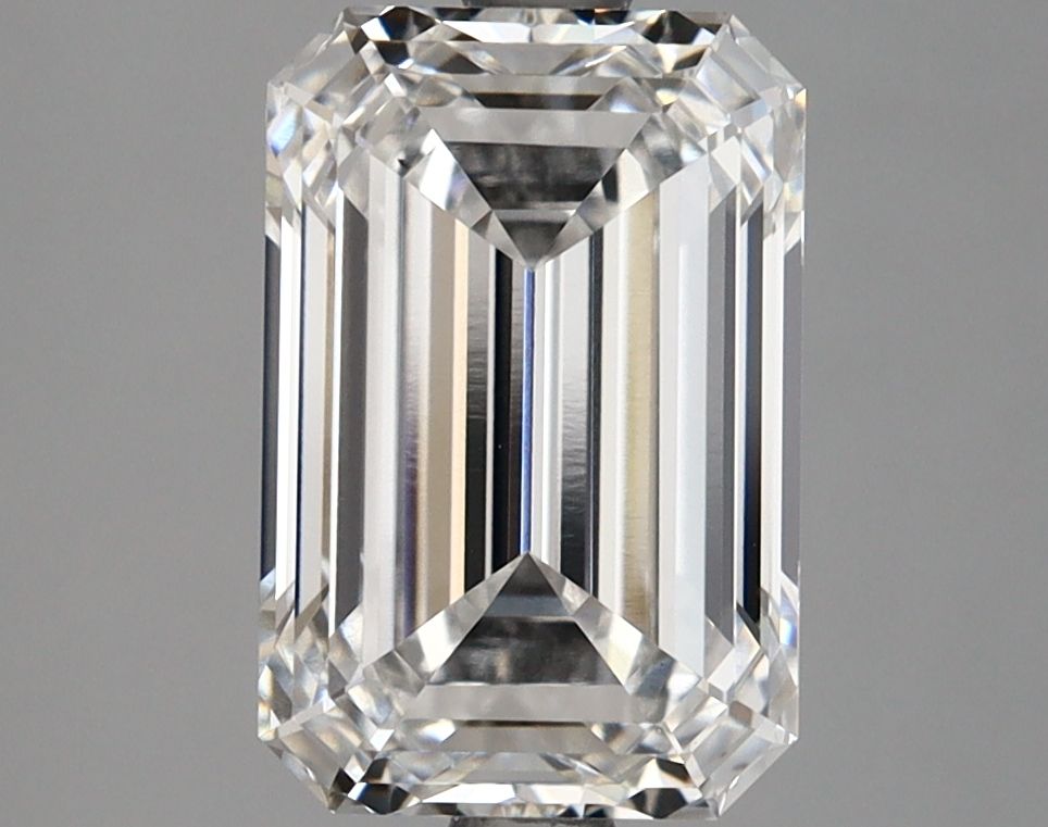 3.14 ct Emerald diamond