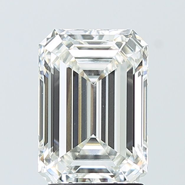 2.60 ct Emerald diamond