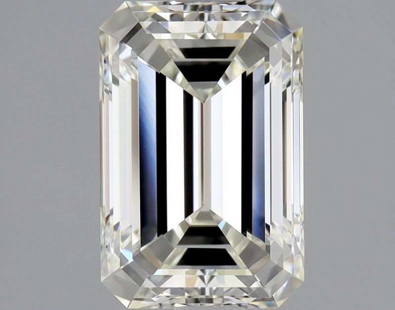 2.01 ct Emerald diamond