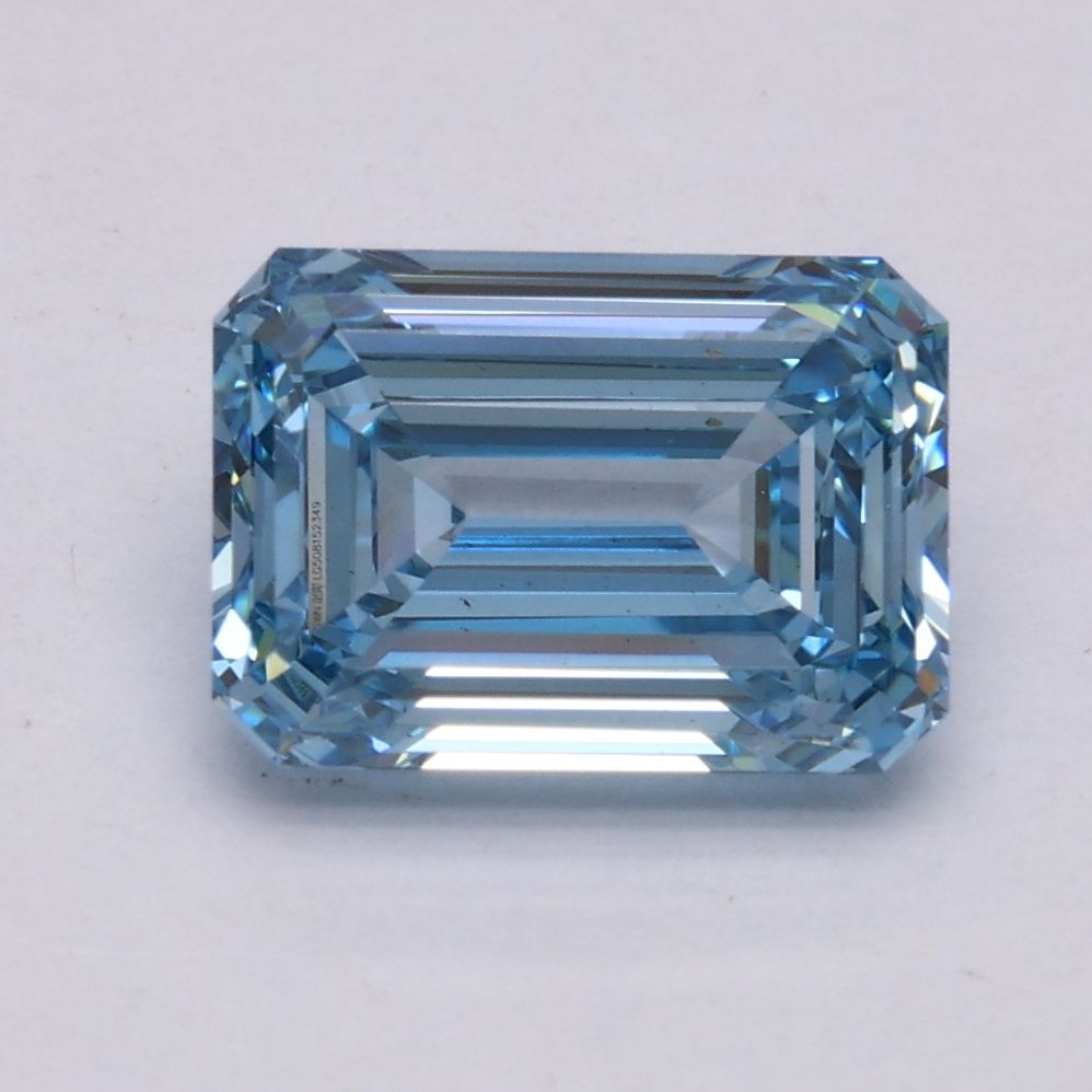 1.77 ct. emerald Lab Grown Diamond front image