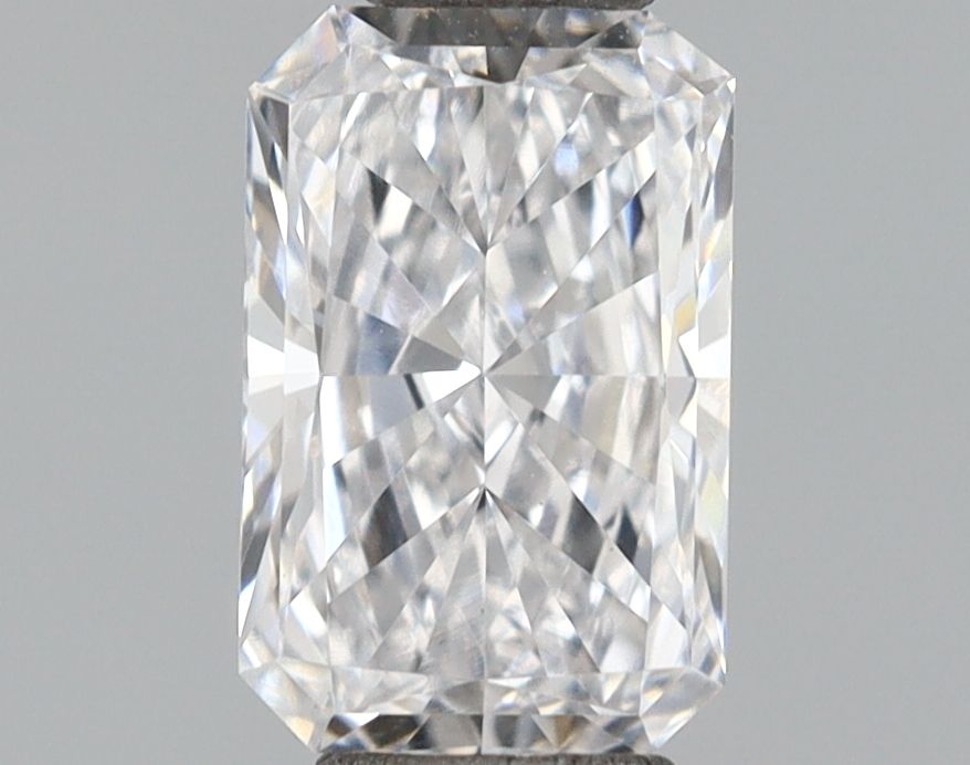 0.6 ct lab-grown Radiant Diamond
