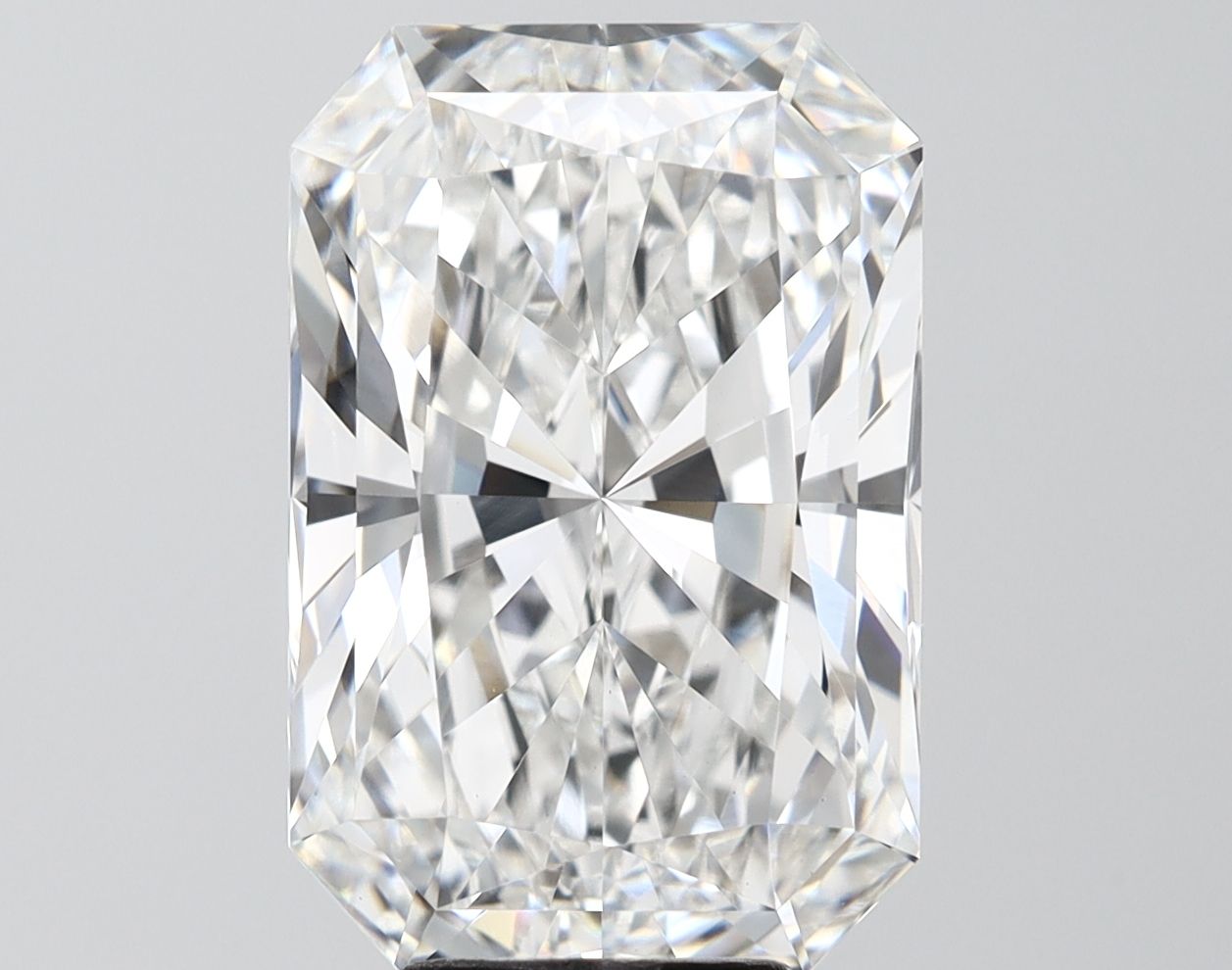 7.10 ct. radiant Lab Grown Diamond front image