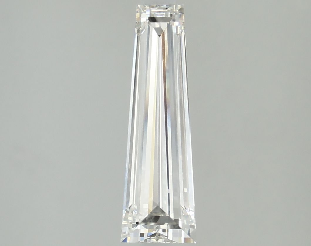 1.48 ct lab-grown Tapered baguette Diamond