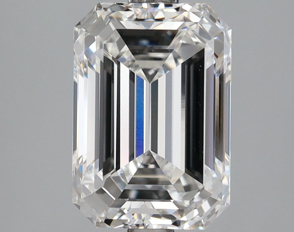 3.01 ct Emerald diamond