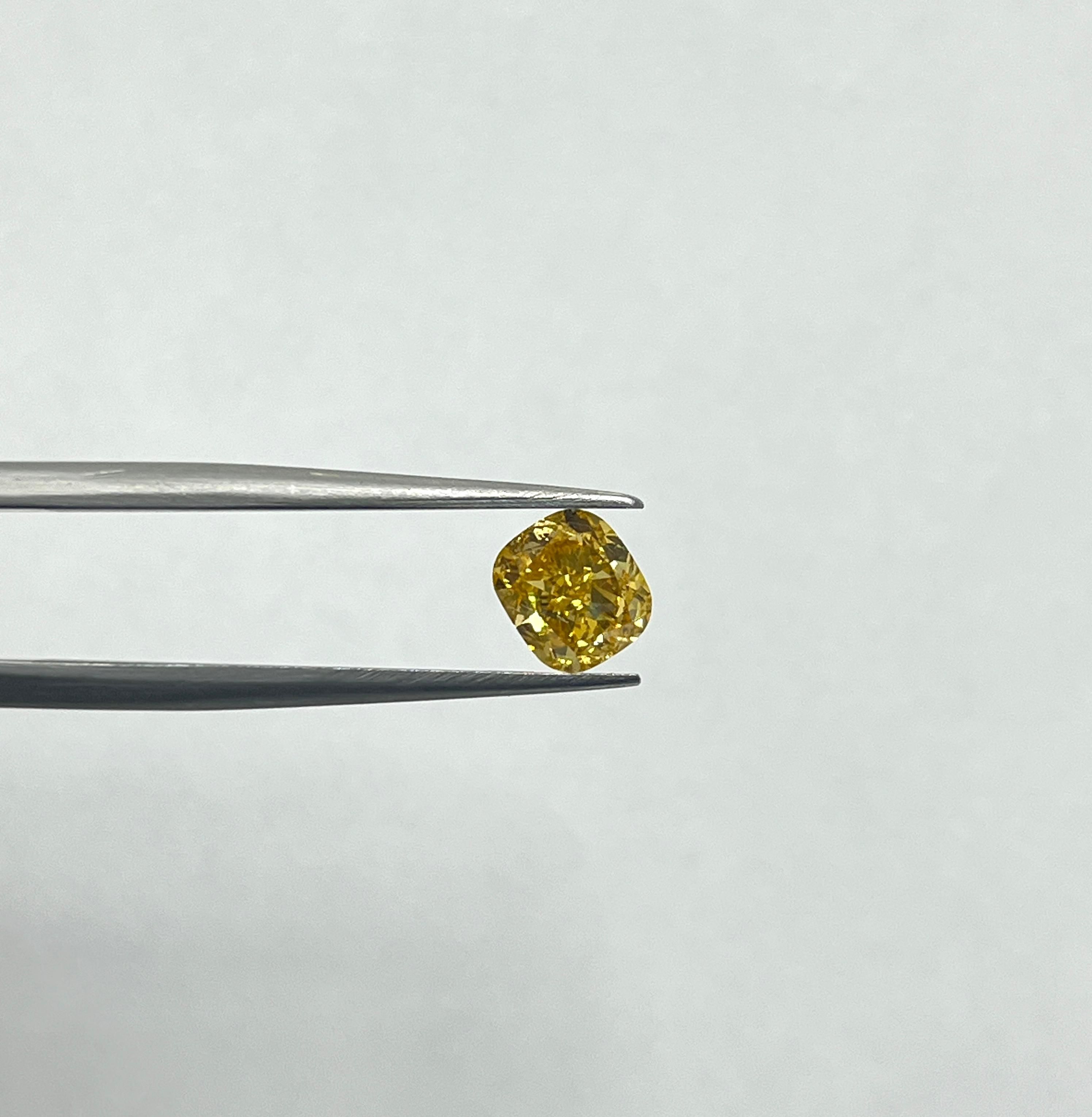 Diament 1.47 ct Fancy Deep Orangey Yellow/SI2
