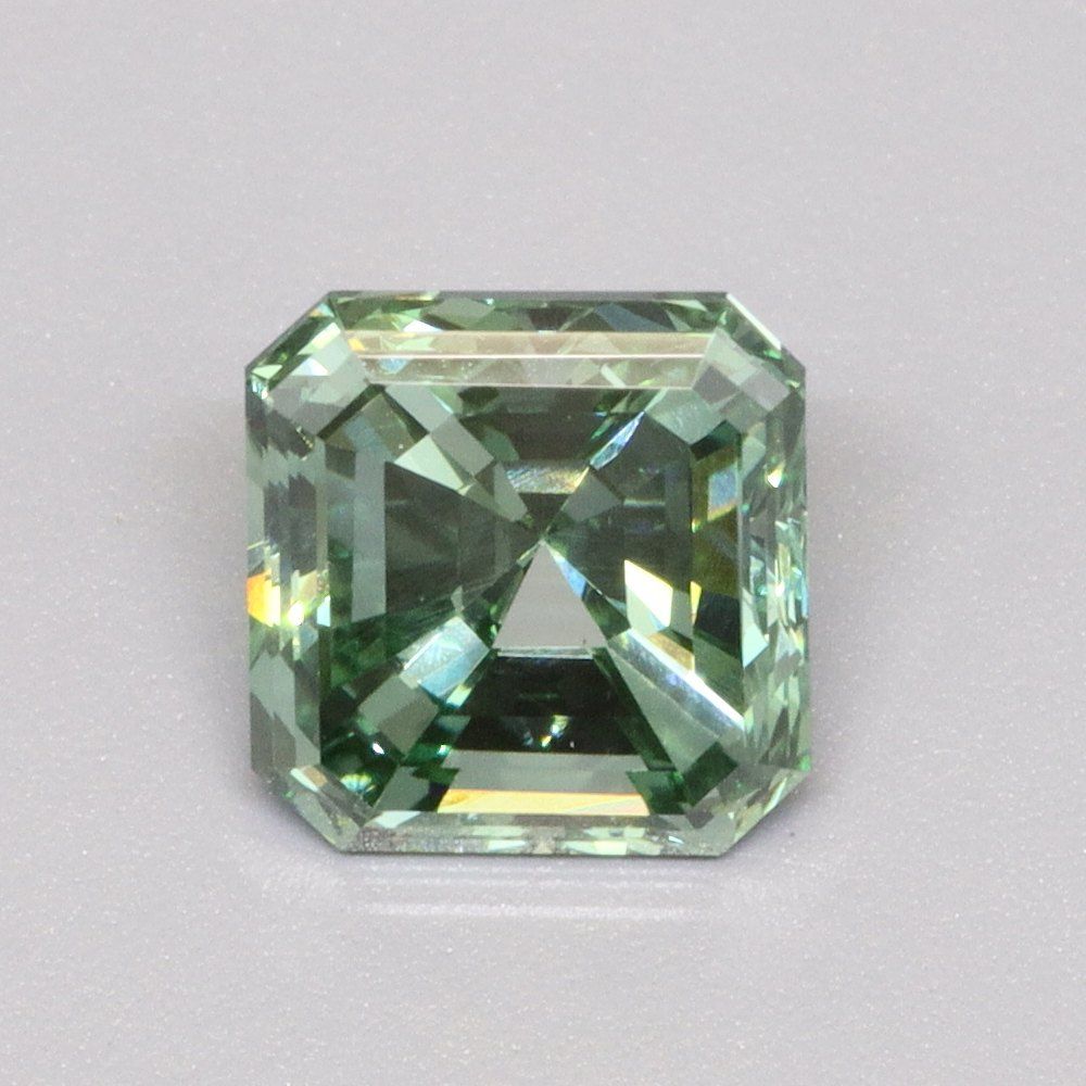 1.01 ct Emerald diamond