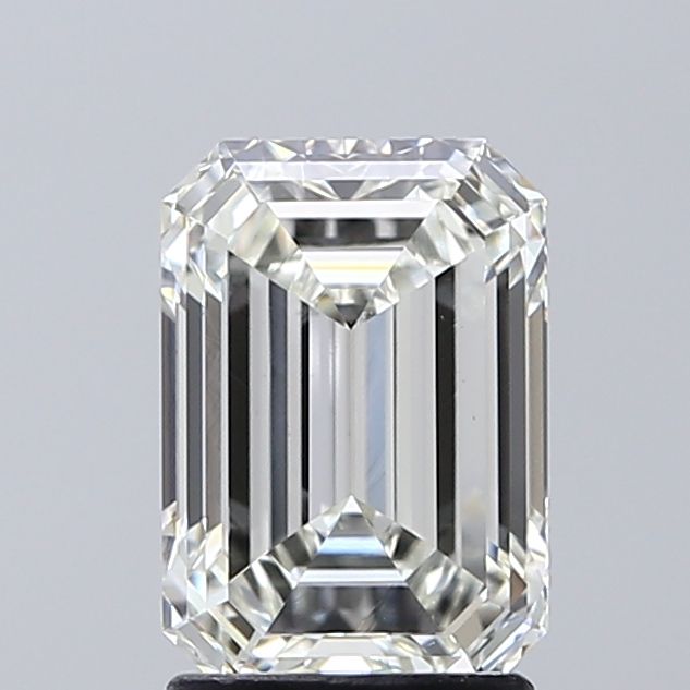 2.20 ct Emerald diamond