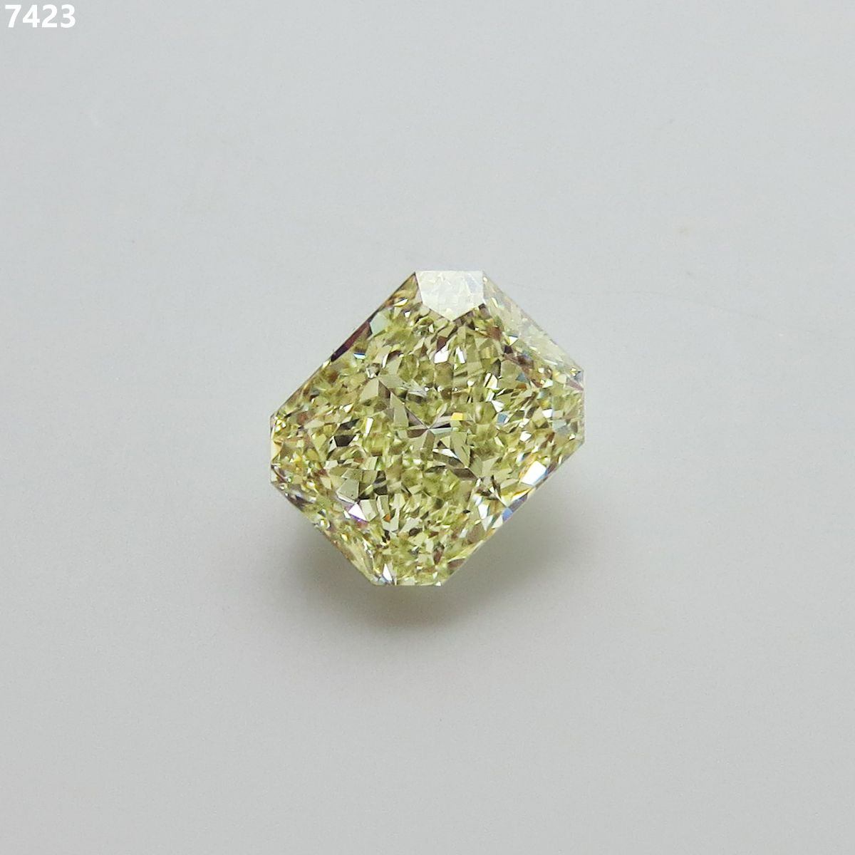 2.02 ct Radiant diamond