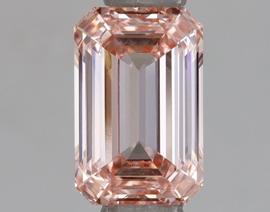1.04 ct Emerald diamond