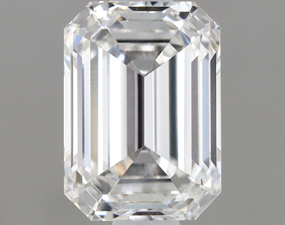 0.90 ct. emerald Lab Grown Diamond front image