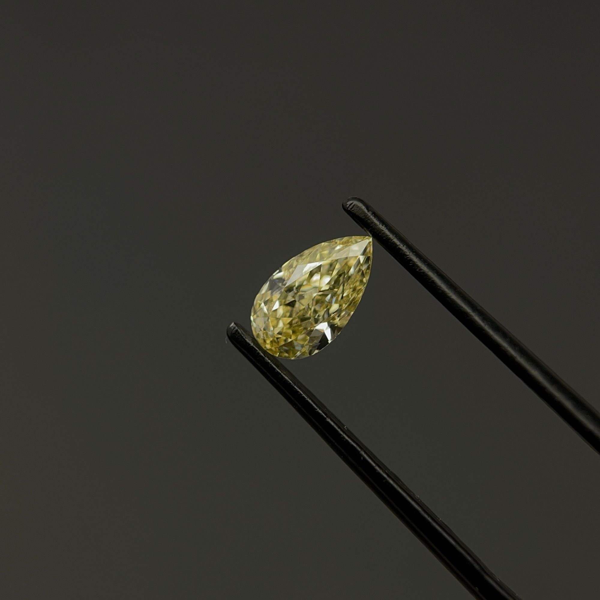 0.86 ct Pear diamond