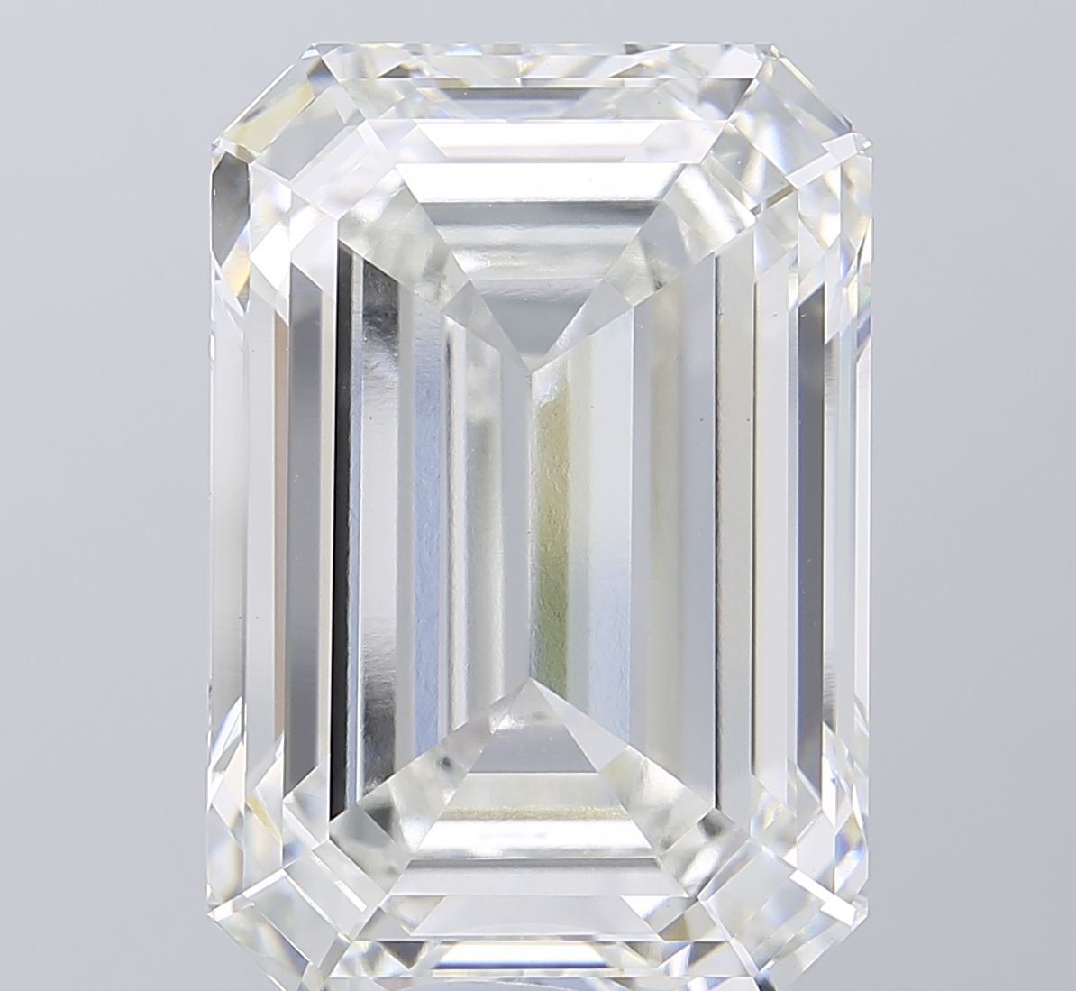 20.06 ct. emerald Lab Grown Diamond front image