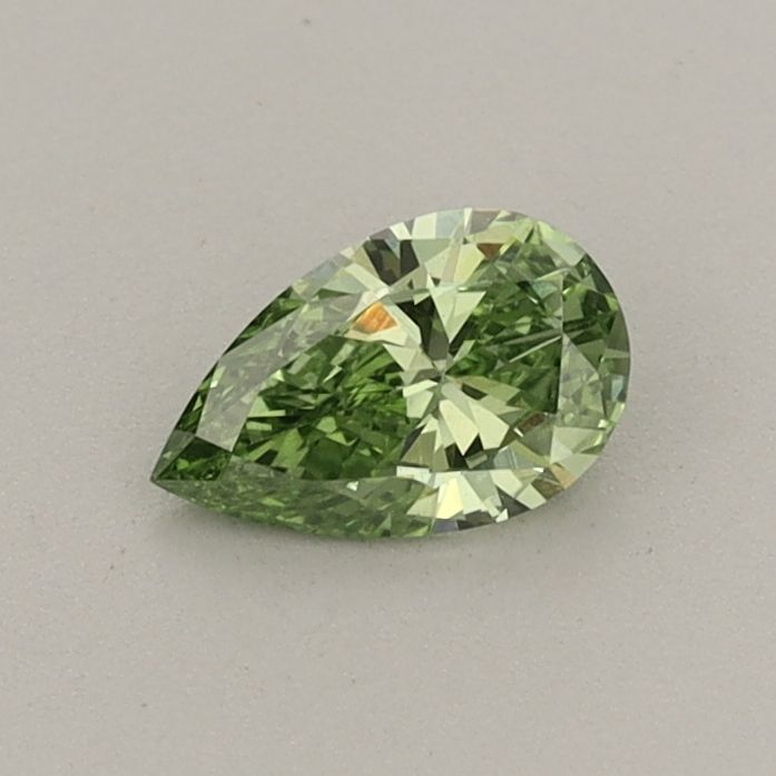 0.33 CT Fancy Vivid Green PEAR