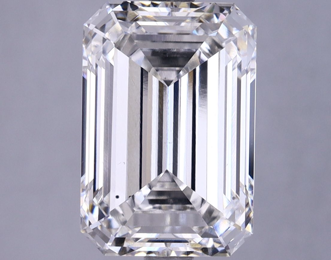 4.81 ct. emerald Lab Grown Diamond front image