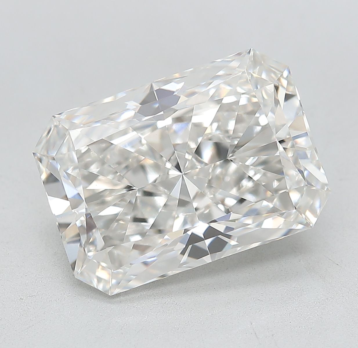 5.62 ct. radiant Lab Grown Diamond front image
