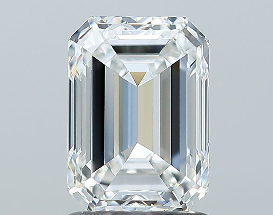 1.70 ct Emerald diamond