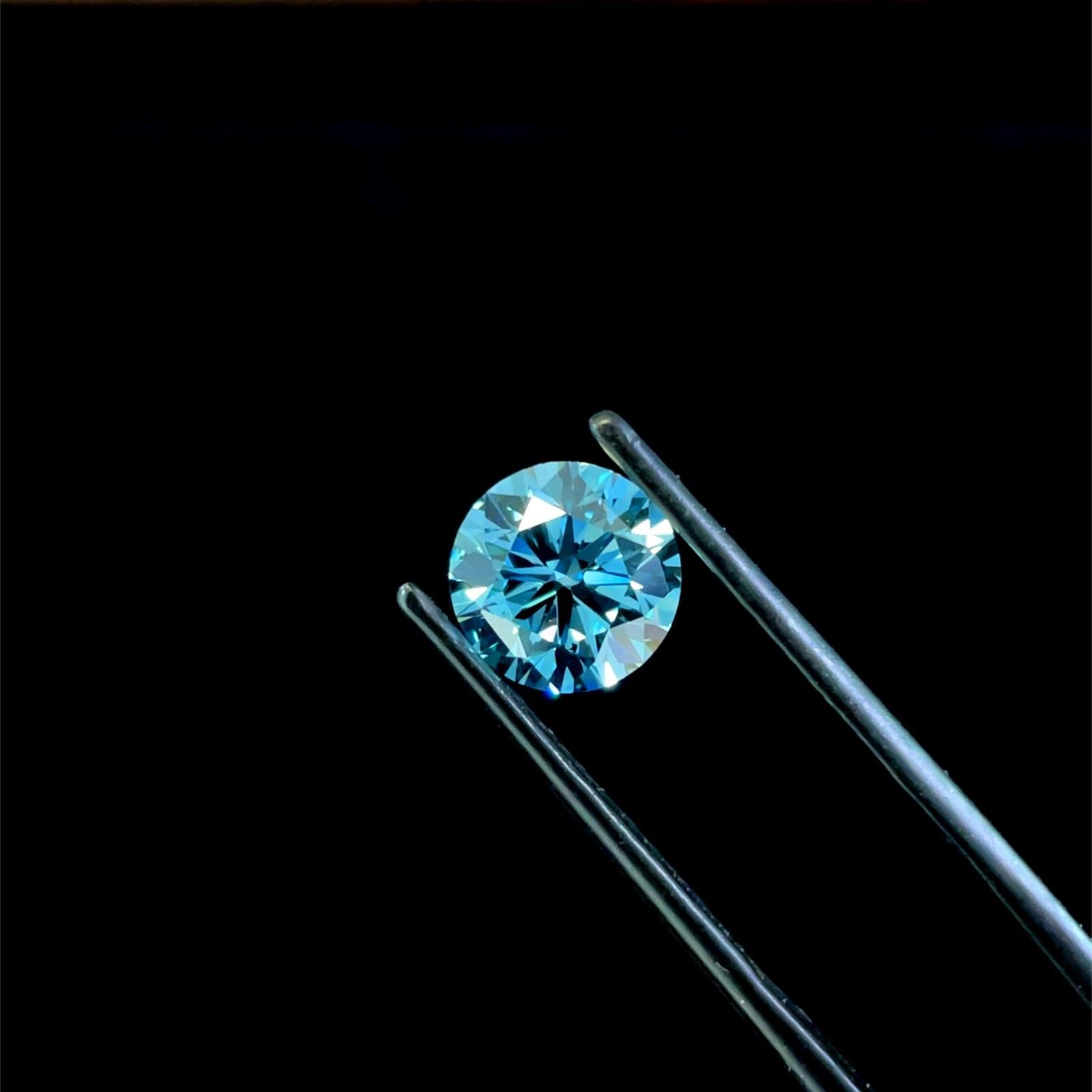 2.02 ct. round Lab Grown Diamond front image