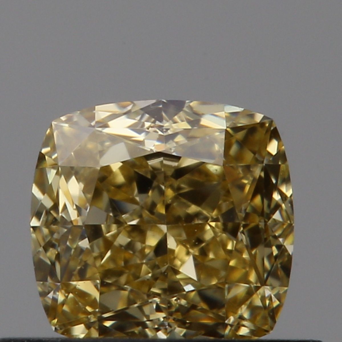 0.58 ct Cushion Brilliant diamond