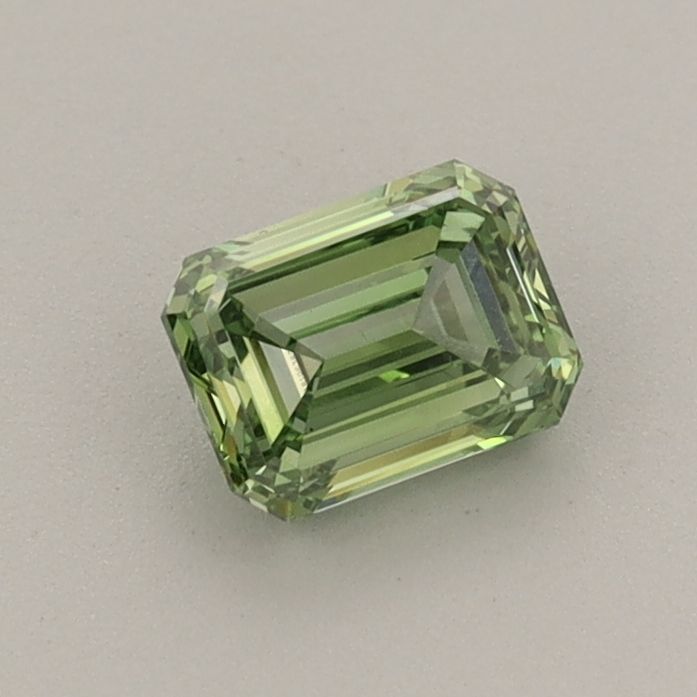 0.56 ct Emerald diamond