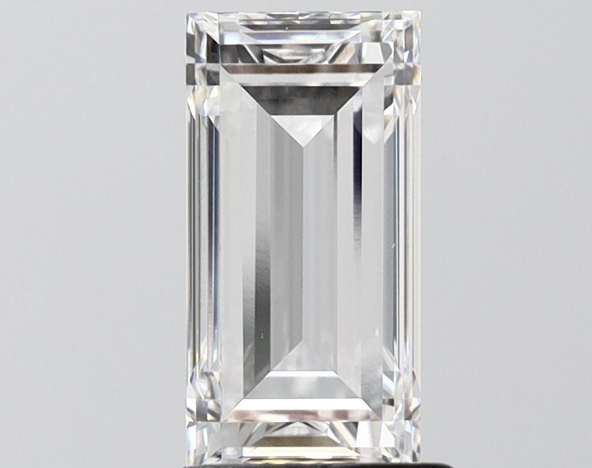 1.80 ct Baguette diamond