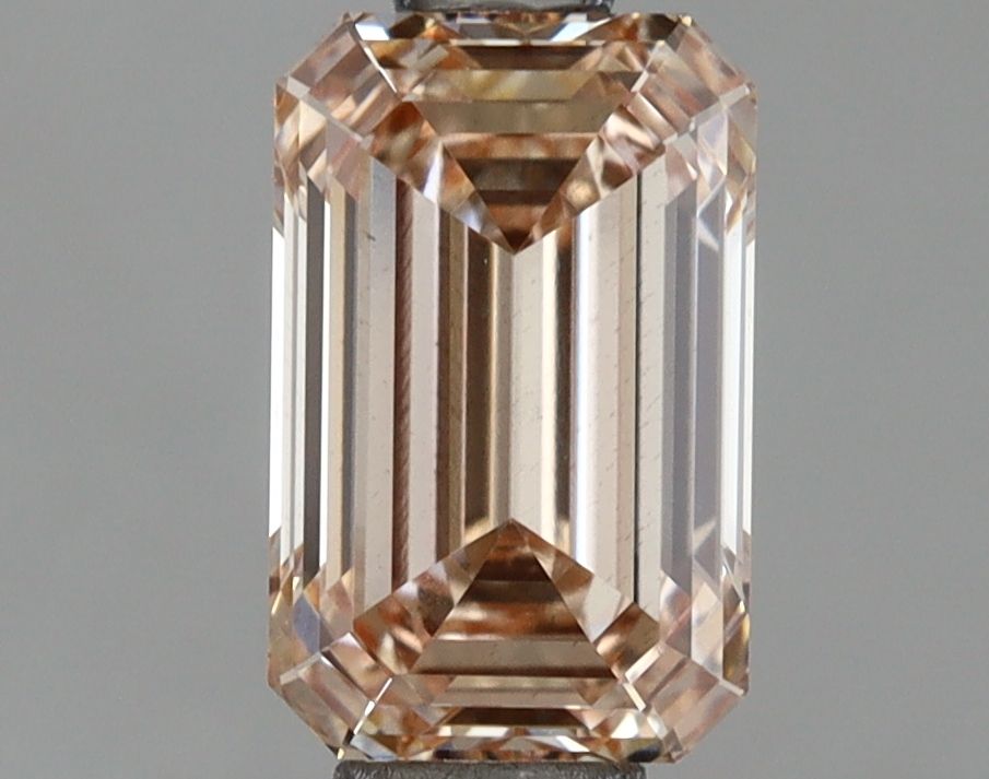 1.13 ct Emerald diamond