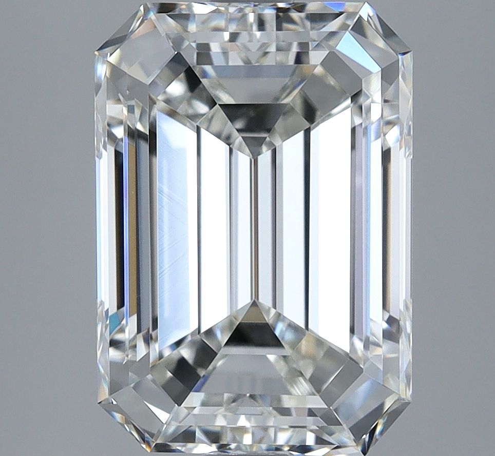 3.02 ct Emerald diamond