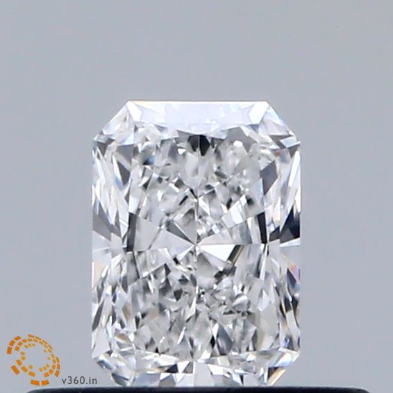 0.38 ct lab-grown Radiant Diamond