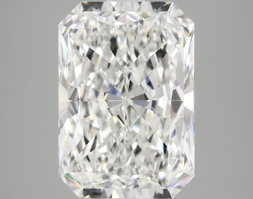 4.58 ct. radiant Lab Grown Diamond front image