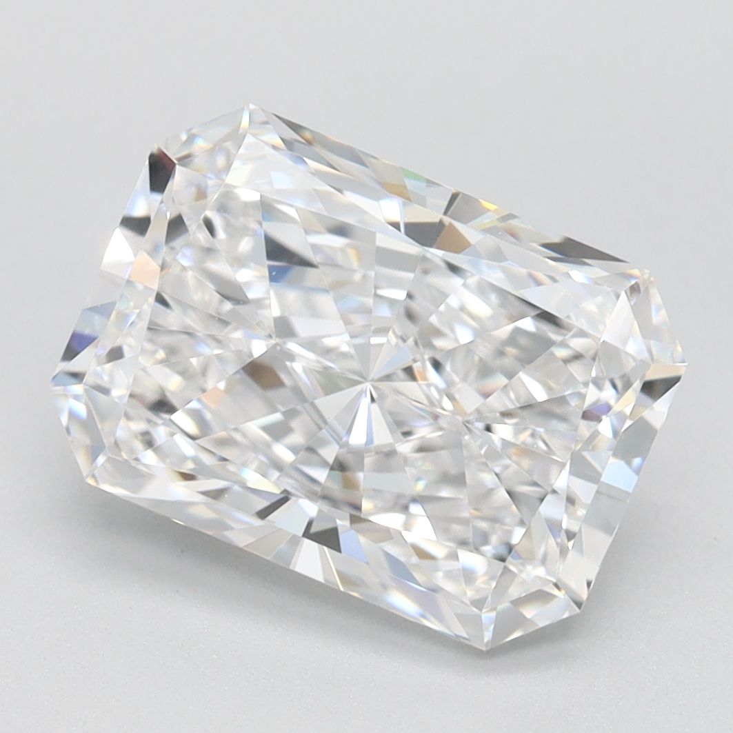 2.81 ct. radiant Lab Grown Diamond front image