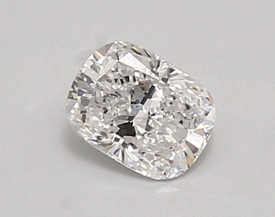0.66 ct lab-grown Cushion modified Diamond