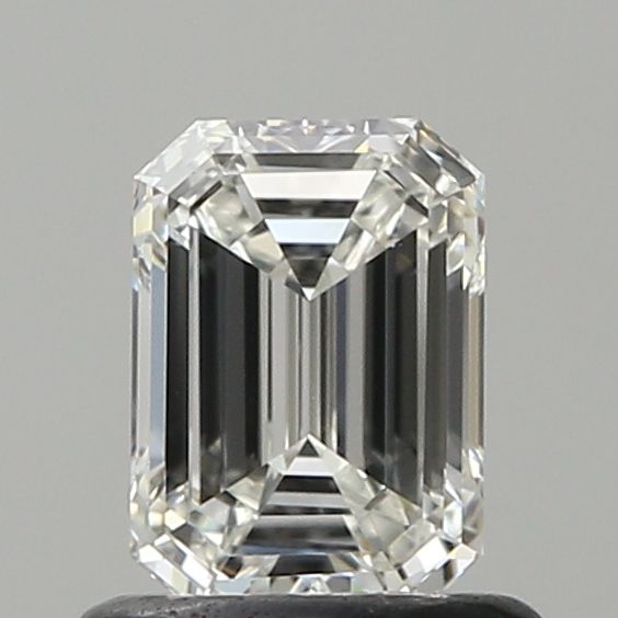 0.80 ct Emerald diamond