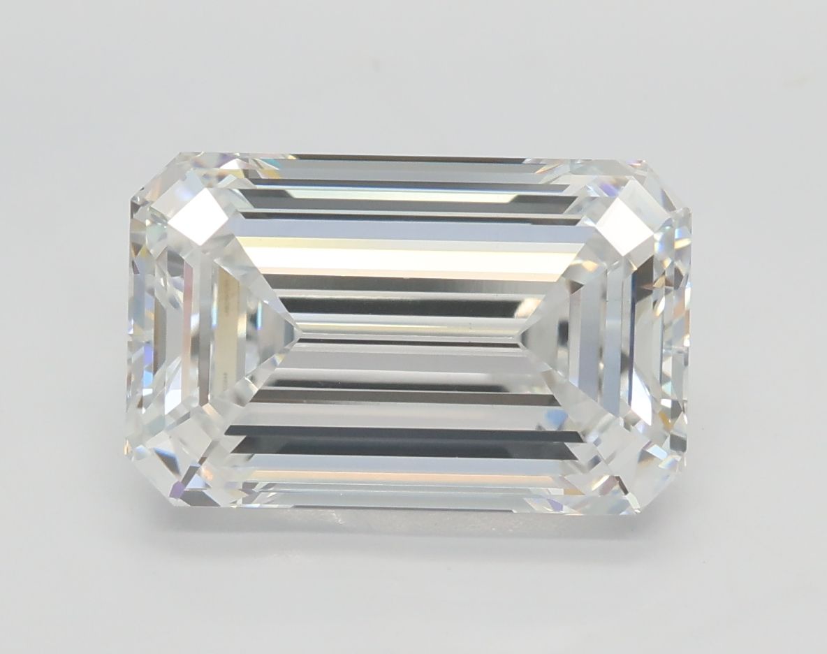 2.50 ct. emerald Lab Grown Diamond front image